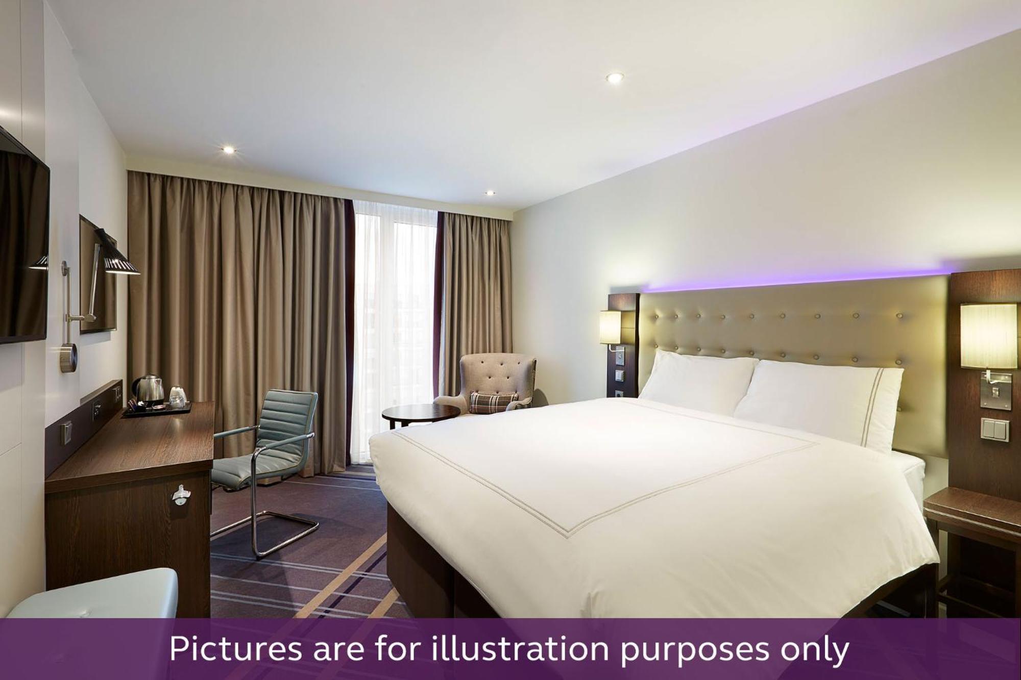 Premier Inn Essen City Centre Exterior foto